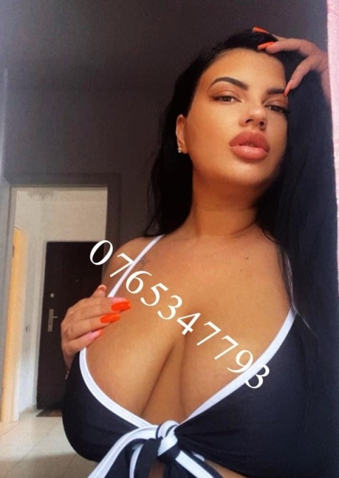 Nou? , Voluptoasa reala , militari residence , 27 de anj - imagine 147767