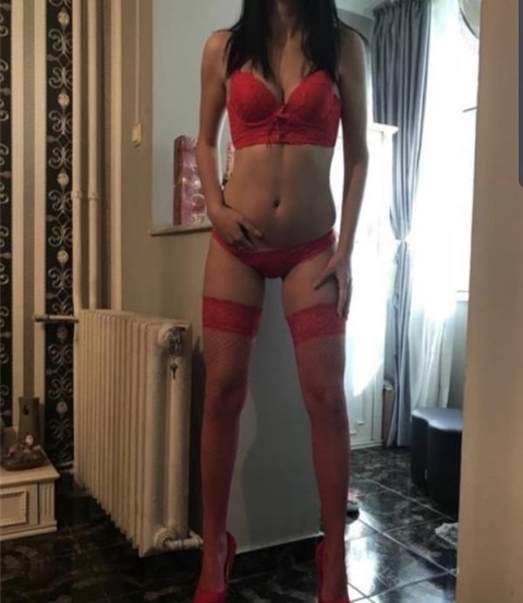 Bruneta Reala Disponibila in Tulcea pentru Experiente Unice - imagine 148701