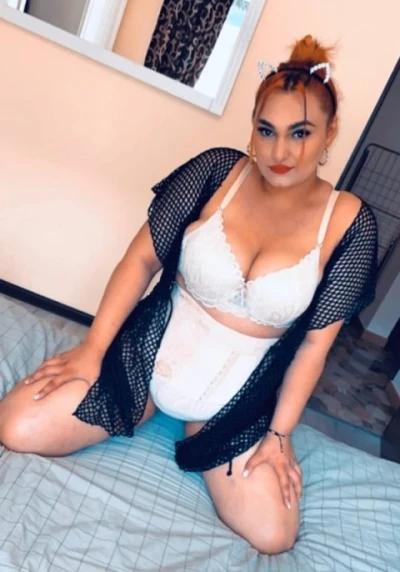 Doamna matura 39 ani noua venita cu servici totale fara guma