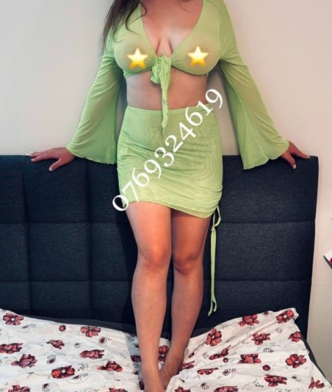 Issabela, escorta cu stil, int...