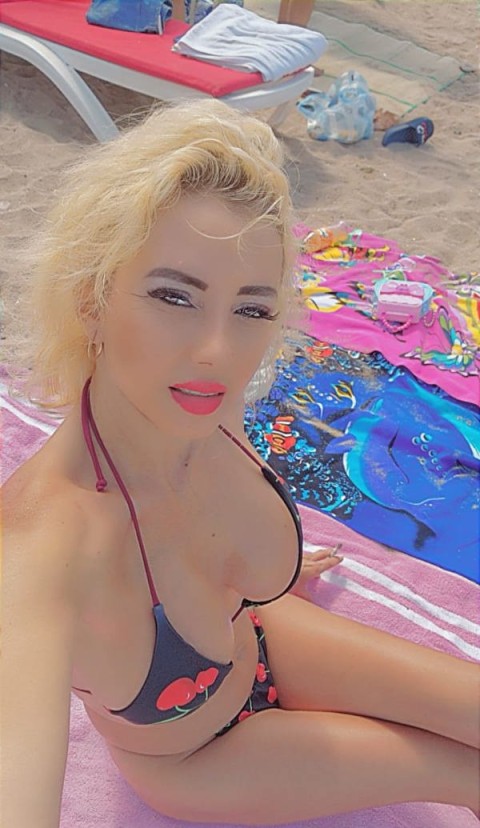 Escorta senzuala pentru intaln...