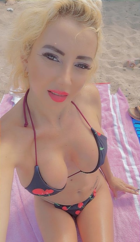 Blonda senzuala in Eforie Nord pentru intalniri discrete - imagine 159865