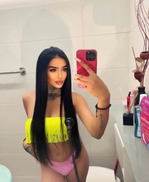 Vanesa fac si deplasari