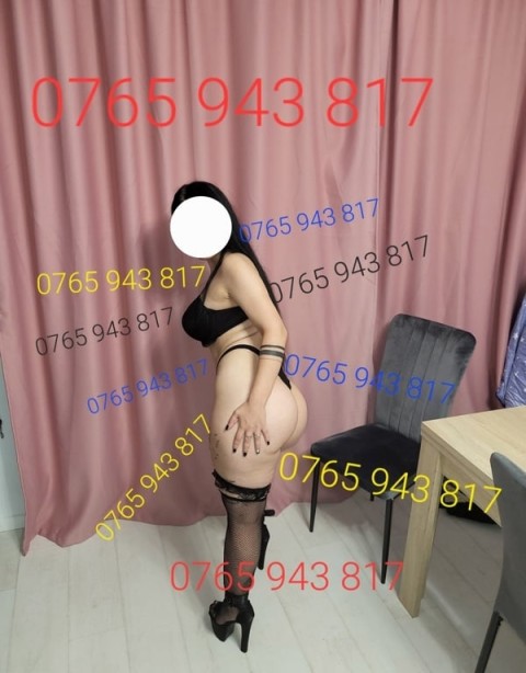 Andreea tanara escorta de 19 ani in Oradea - imagine 162956