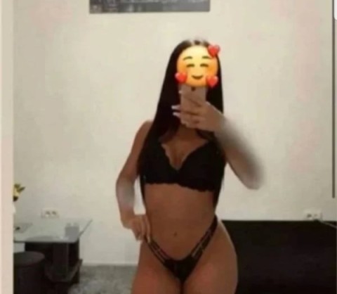 Party girl pentru intalniri de...