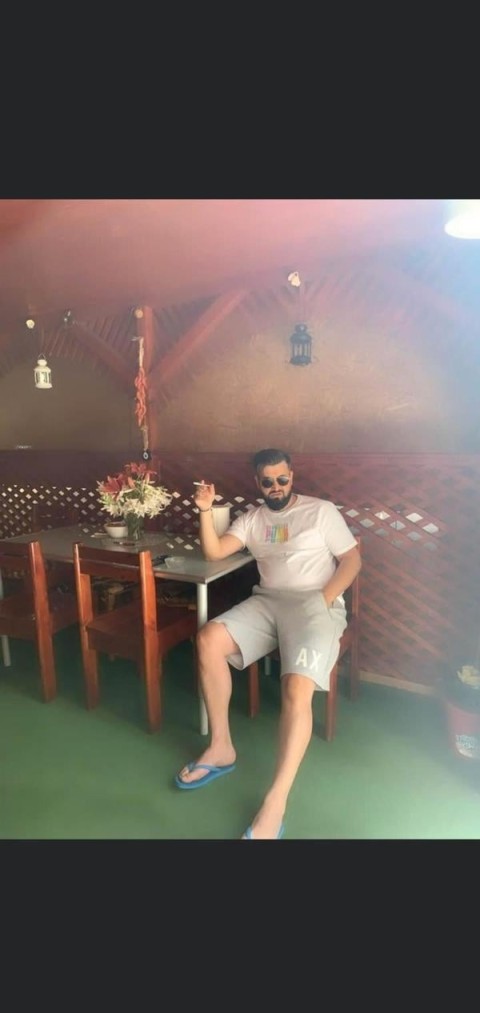 Escorta tanara pentru momente ...