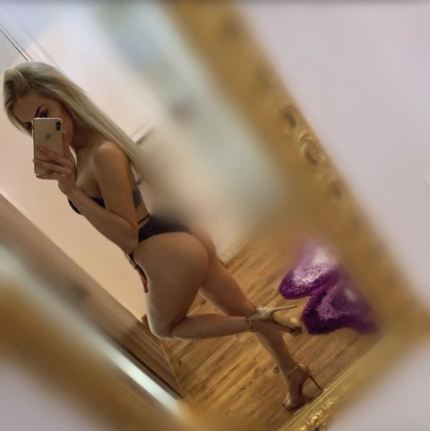 Escorta Disponibila pentru Dep...