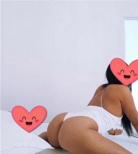 Bruneta seducatoare gata sa te incante in Cluj-Napoca