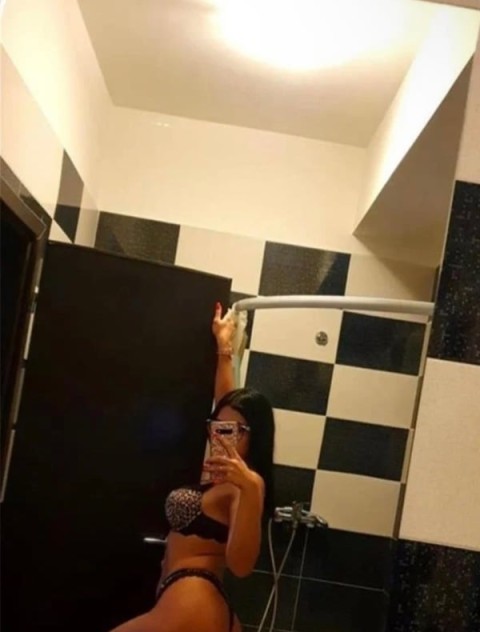 Amalia 19 ani Escort Alba Iulia - imagine 165579