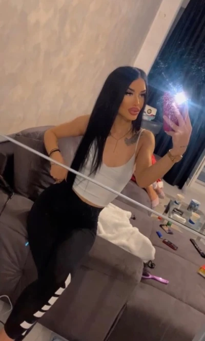 Poze reale cu chipul meu, confirm whapp fac deplasări