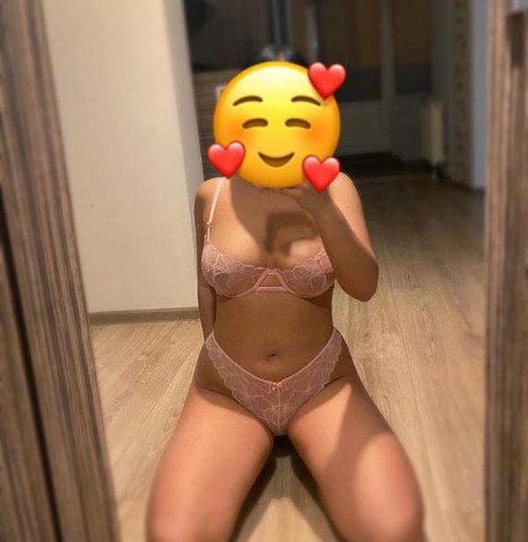 Diana sexy si fierbinte experienta porno poze 100% reale