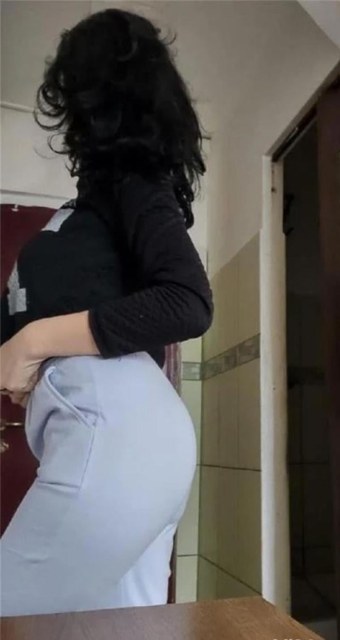 brunetă senzuala ofer si masaj - imagine 176486