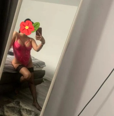 Brunetă - imagine 178338