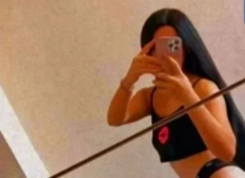 Brunetă focoasa dornica de aventură