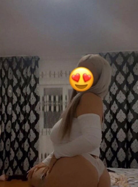 Laura, femeie singura si since...