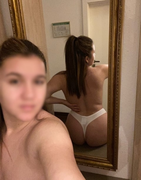 Bună bruneta slime - imagine 192132