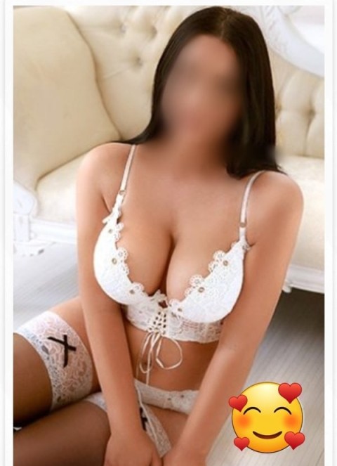 Buna eu sunt Elena te aștept i...