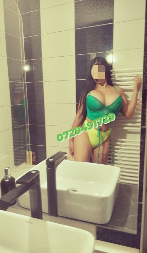 Ali - Fermecatoare si autentica, caut barbat serios in Oradea - imagine 213497
