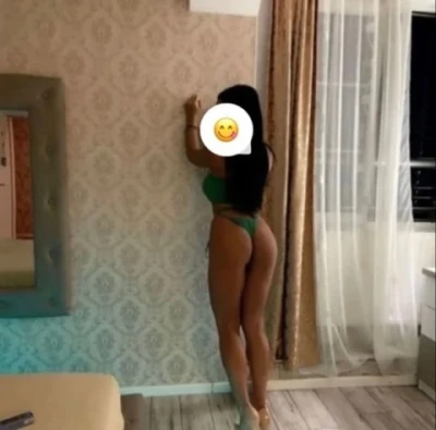 Escorta de Lux, Fac și Deplasări !