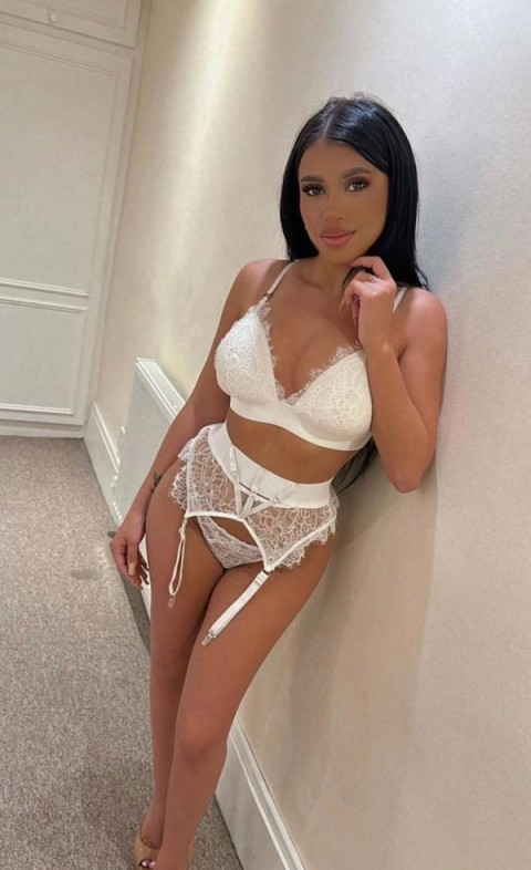 Buna sunt maria sunt o fata bruneta am ineltime 176