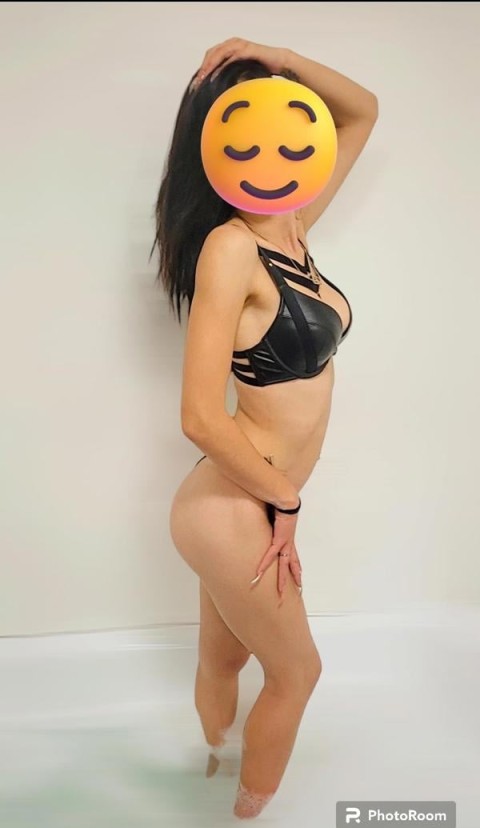 Femeie Sincera Cauta Barbat Serios pentru Relatie de Durata - imagine 234794