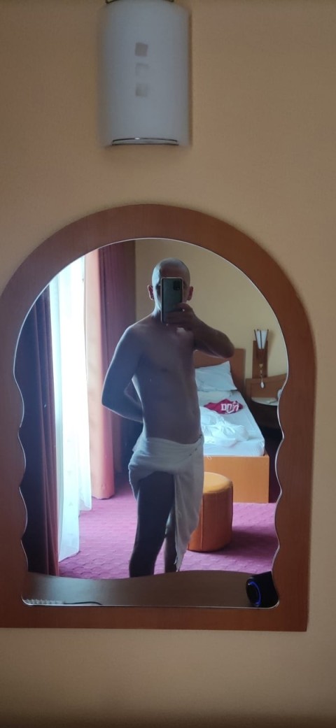 Exclusiv pentru femei, maxim cupluri cu el hetero!