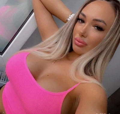 Blonda noua in zona siliconata reala