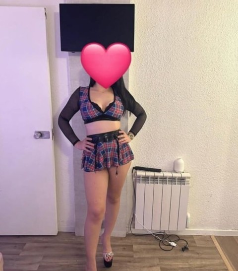 buna sunt Rebeka fac si deplasari fac si party - imagine 262639