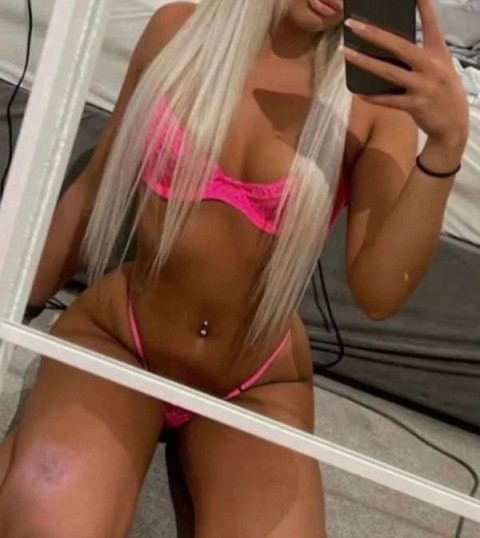 Denisadetin locatie de lux fac si deplasari