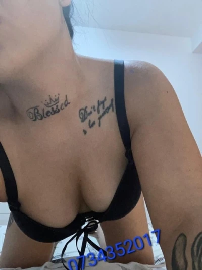 Bruneta 100% reala Coresi