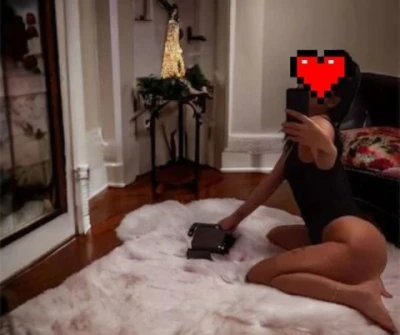 Te aștept la mine în locație