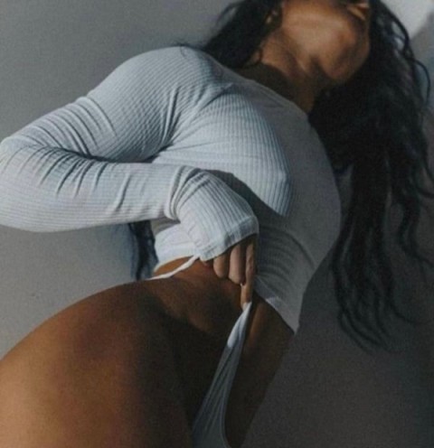 Buna sunt Adelina poze reale%1...