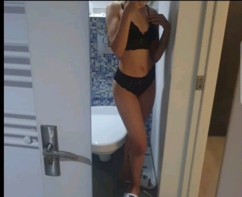 Clara sunt noua aici in orasul tau dor deplasari