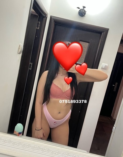 Elena - Femeie Singura din Sector 3 - imagine 293378