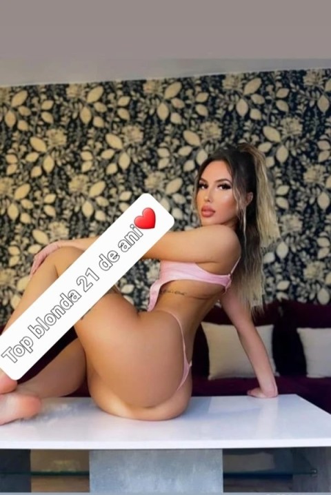 Prima data la tine in oraș , AMALIA , 20 de ani