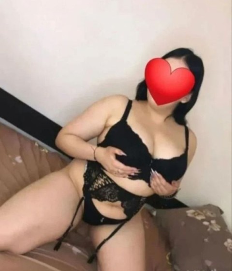 Intalneste o bruneta autentica, tatuata si plina de viata din Arad - imagine 332999