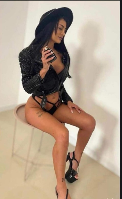 Andra - Descopera Eleganta si Rafinamentul in Buzau - imagine 337850