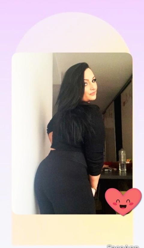 Blonda 34de ani Masaj TOTAL