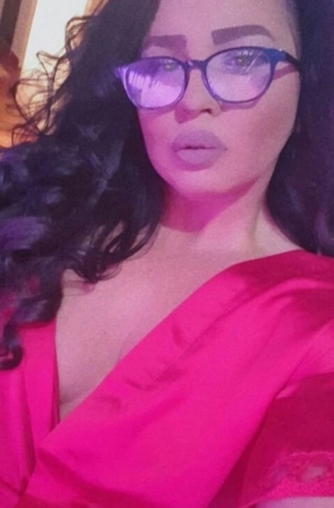 Bruneta sexi