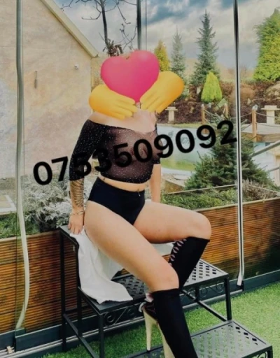 Blonda noua , 100 reala Fac și deplasări doar la hotel