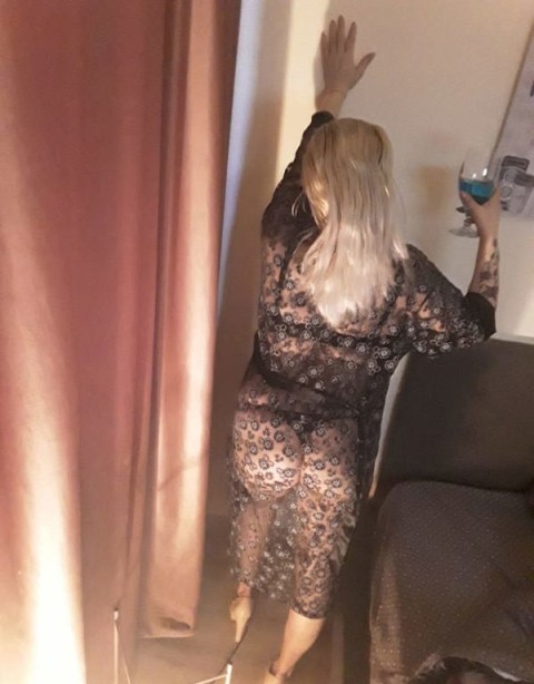 Noua in orașul tau blonda cu forme hai la mine - imagine 368230