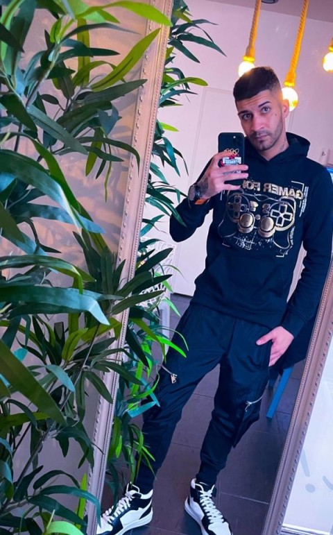 Descopera-o pe Antonia - Femei...