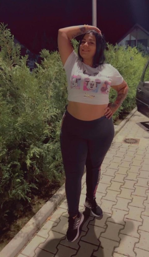 Noua venita doamna matura îmi place preludiul sărutări atingeri pasionale militari residence - imagine 392765