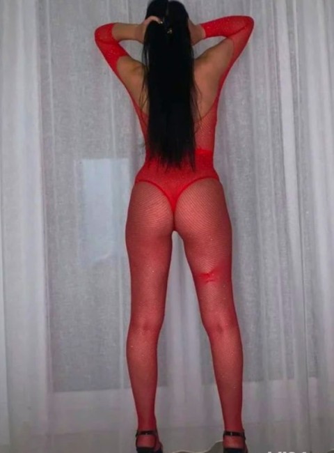 Alina: Descopera O Femeie Intre Eleganta si Senzualitate in Pitesti - imagine 403183