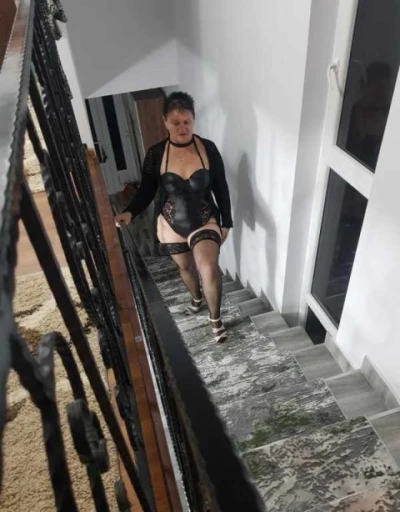 Buna! Sunt Zeny, 20 ani, o femeie sincera si fidela