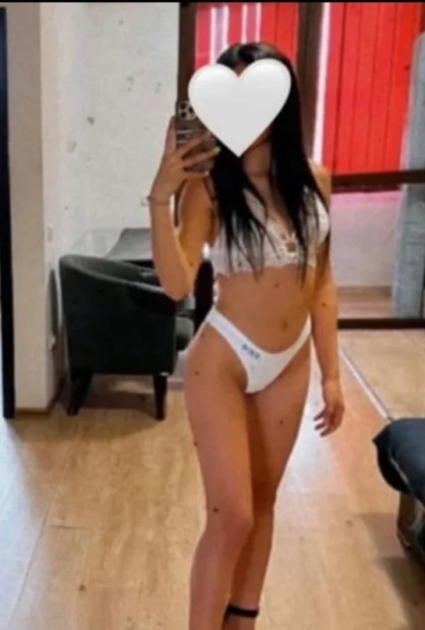 Descopera Farmecul unei Femei Mature si Seducatoare din Mamaia