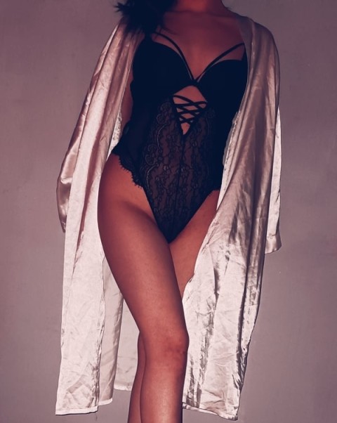 Buna ma numesc miruna