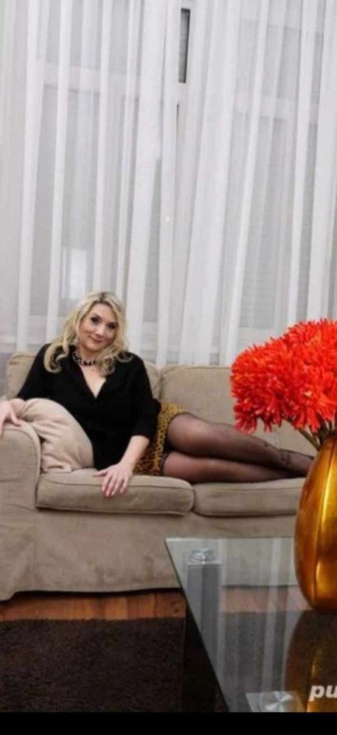Dani - Femeie Sincera si Fidel...