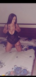 **Larisa **...Titan Te astept party girl - imagine 3