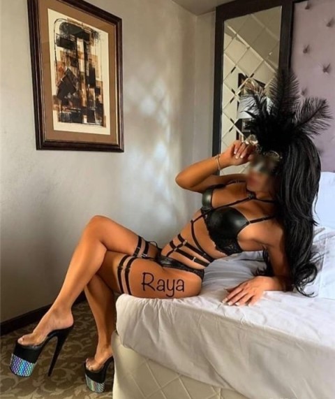 LA TINE SAU LA HOTEL,ANNELIS